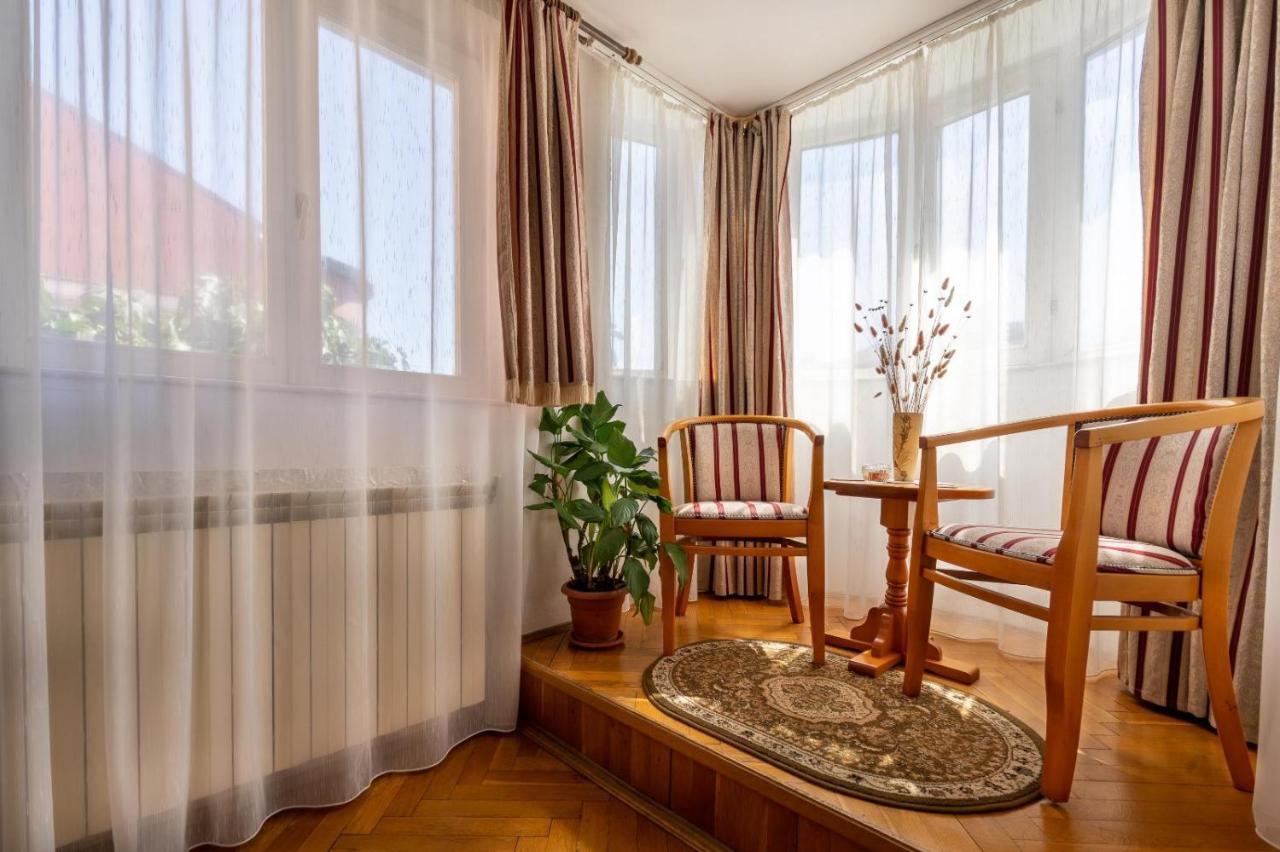 Villa-Hotel Escala كلوج-نابوكا المظهر الخارجي الصورة