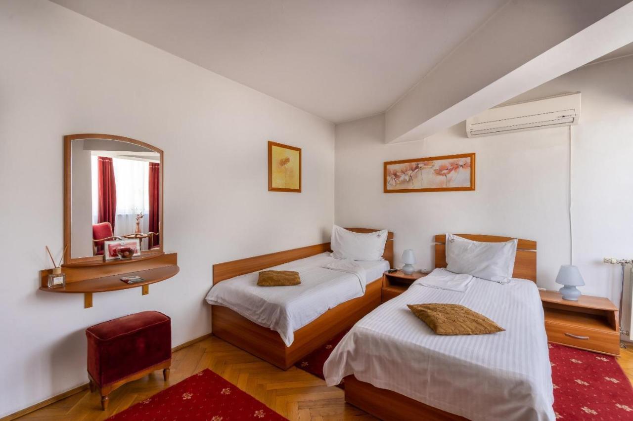 Villa-Hotel Escala كلوج-نابوكا المظهر الخارجي الصورة