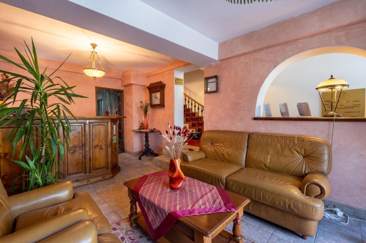 Villa-Hotel Escala كلوج-نابوكا المظهر الخارجي الصورة