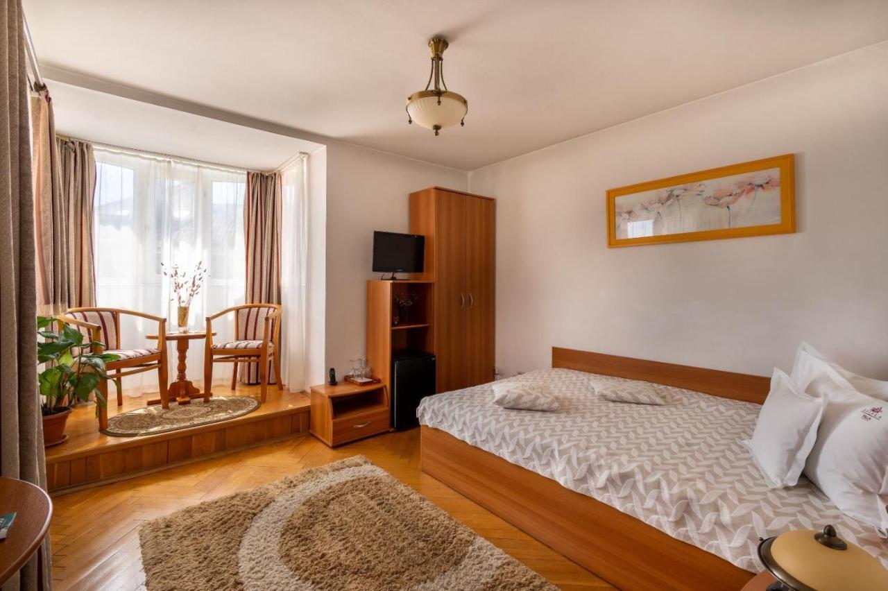 Villa-Hotel Escala كلوج-نابوكا المظهر الخارجي الصورة