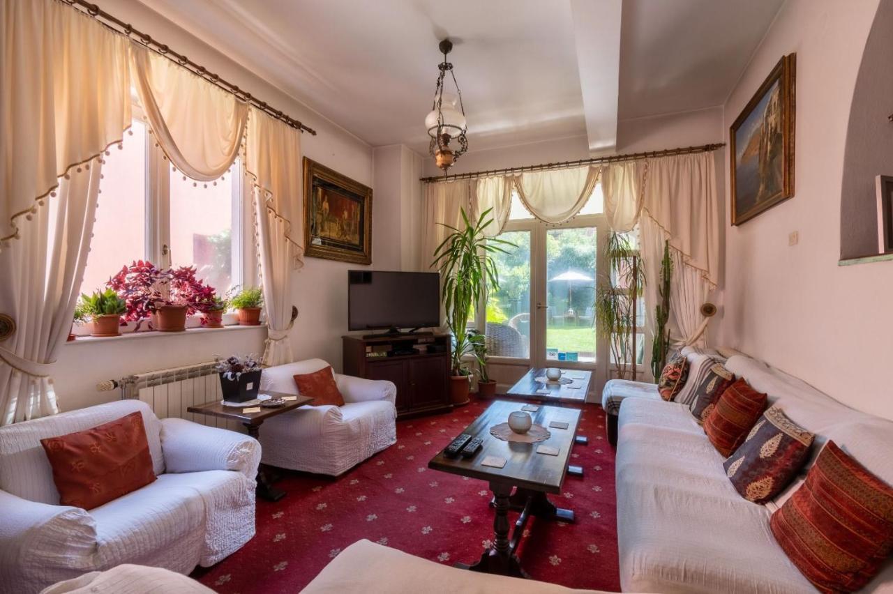 Villa-Hotel Escala كلوج-نابوكا المظهر الخارجي الصورة