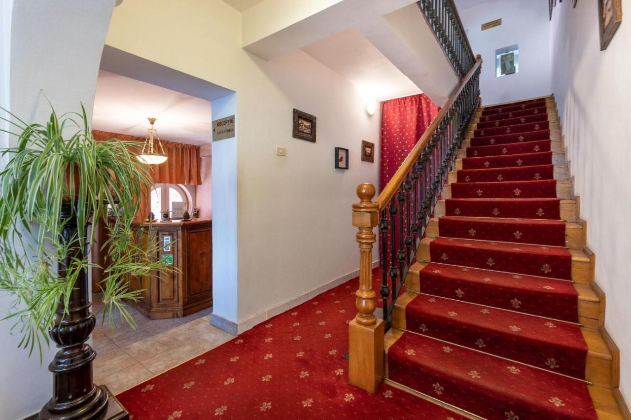Villa-Hotel Escala كلوج-نابوكا المظهر الخارجي الصورة