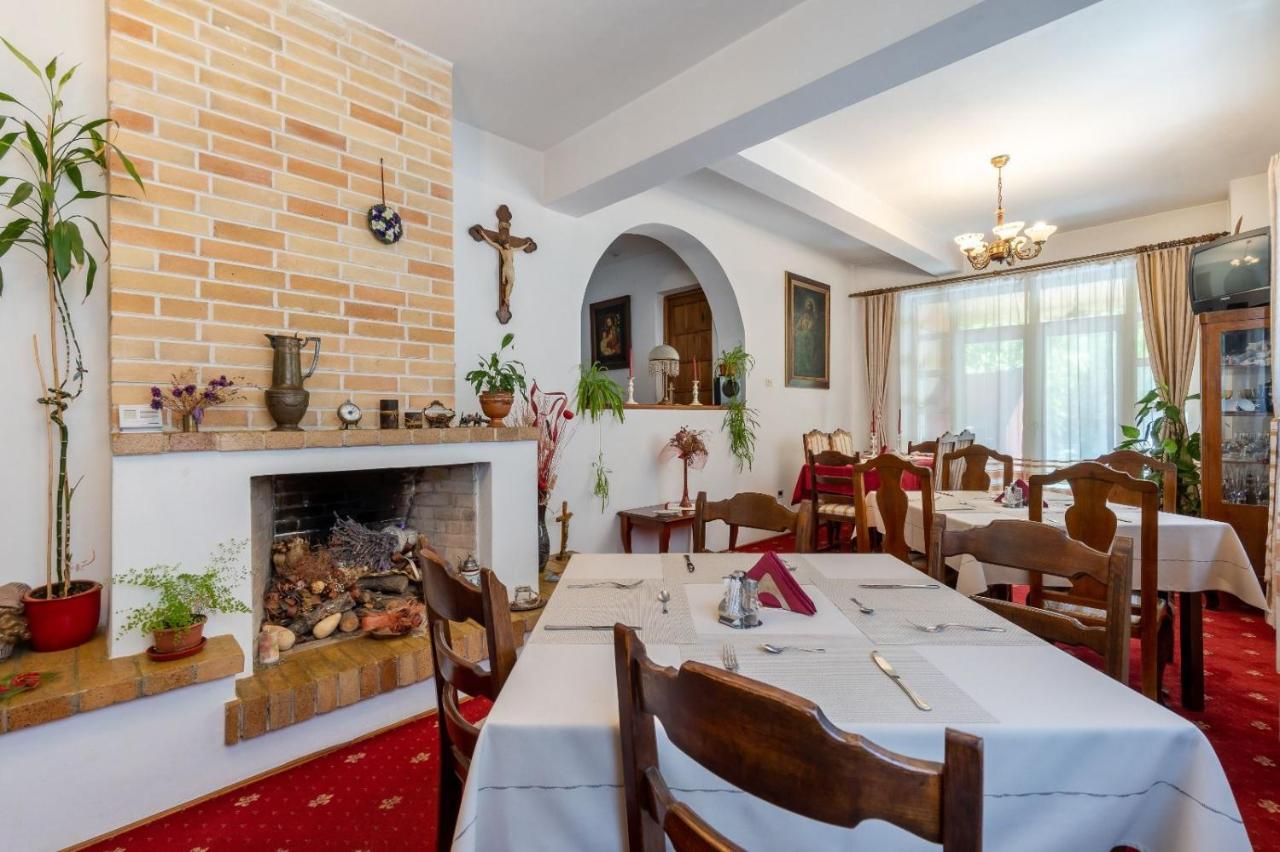 Villa-Hotel Escala كلوج-نابوكا المظهر الخارجي الصورة