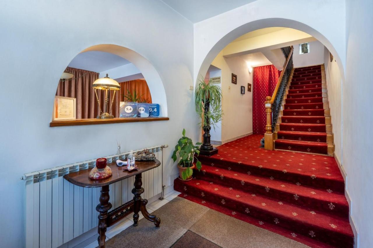 Villa-Hotel Escala كلوج-نابوكا المظهر الخارجي الصورة