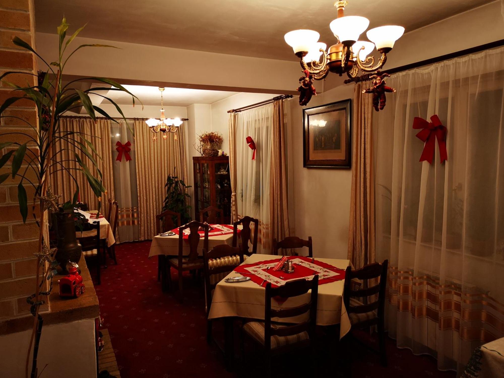 Villa-Hotel Escala كلوج-نابوكا المظهر الخارجي الصورة