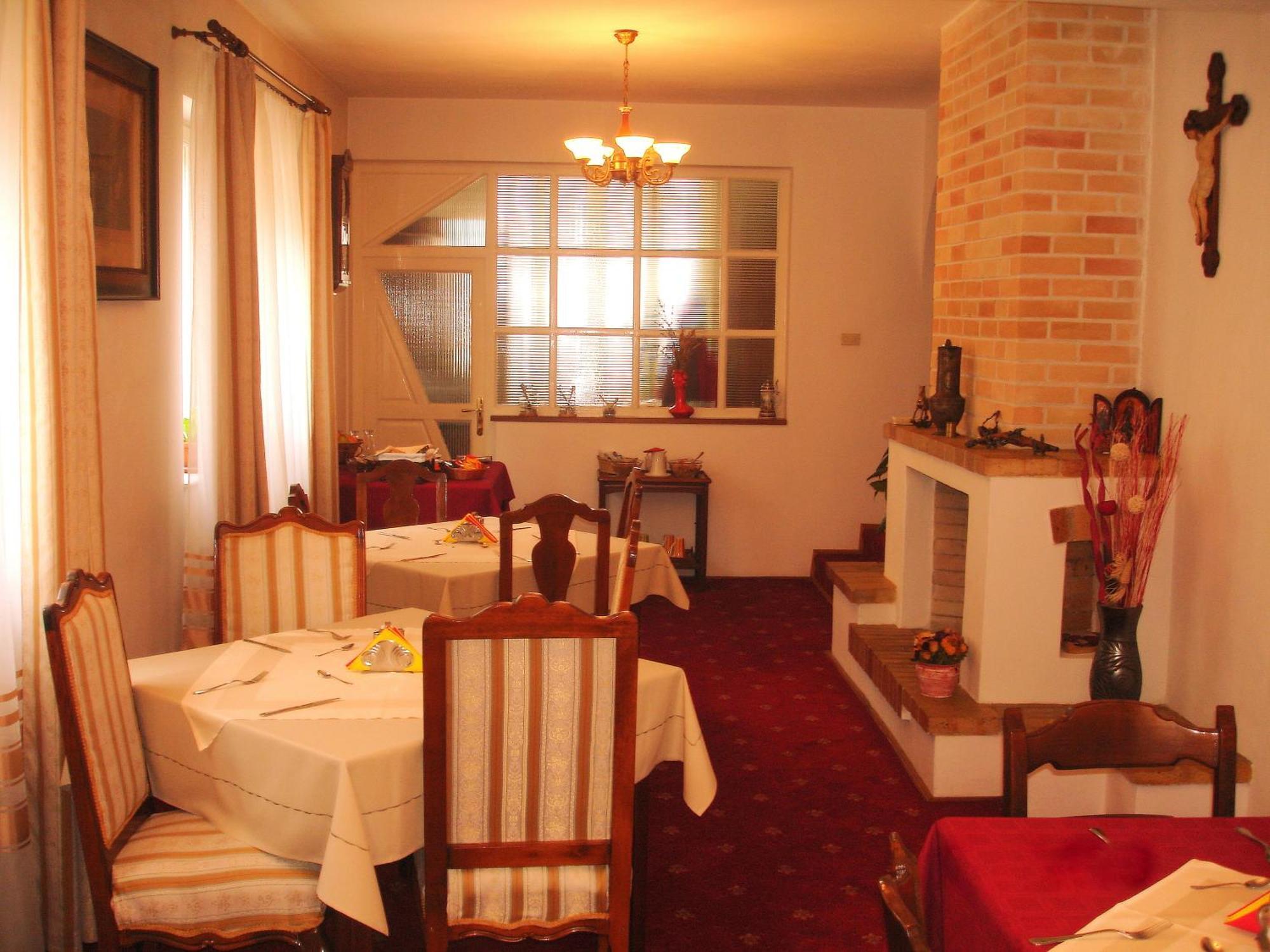Villa-Hotel Escala كلوج-نابوكا المظهر الخارجي الصورة