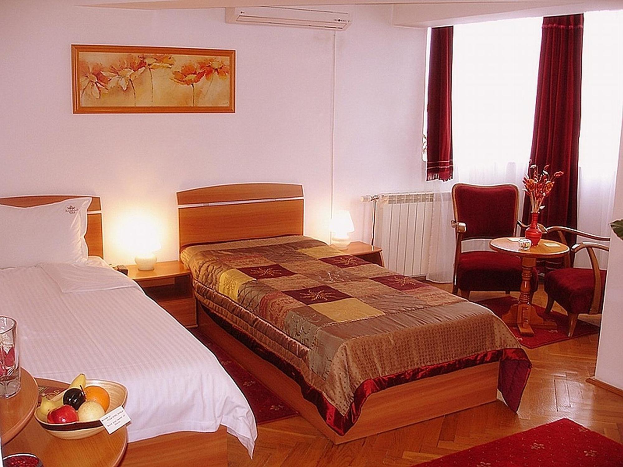 Villa-Hotel Escala كلوج-نابوكا المظهر الخارجي الصورة